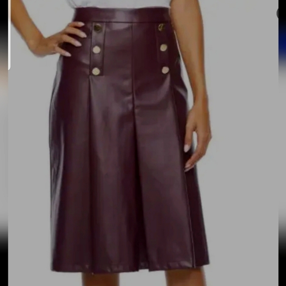 Liz Claiborne Dresses & Skirts - Liz Claiborne Faux Leather Skirt Wine Tasting Burgandy